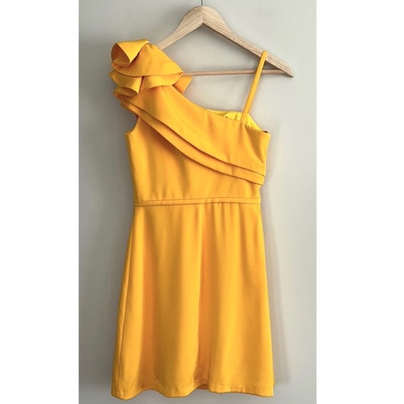 17. Mac Duggal leena Ruffle One Shoulder Mini Dress Lemon Yellow-12 - Picture 6 of 16